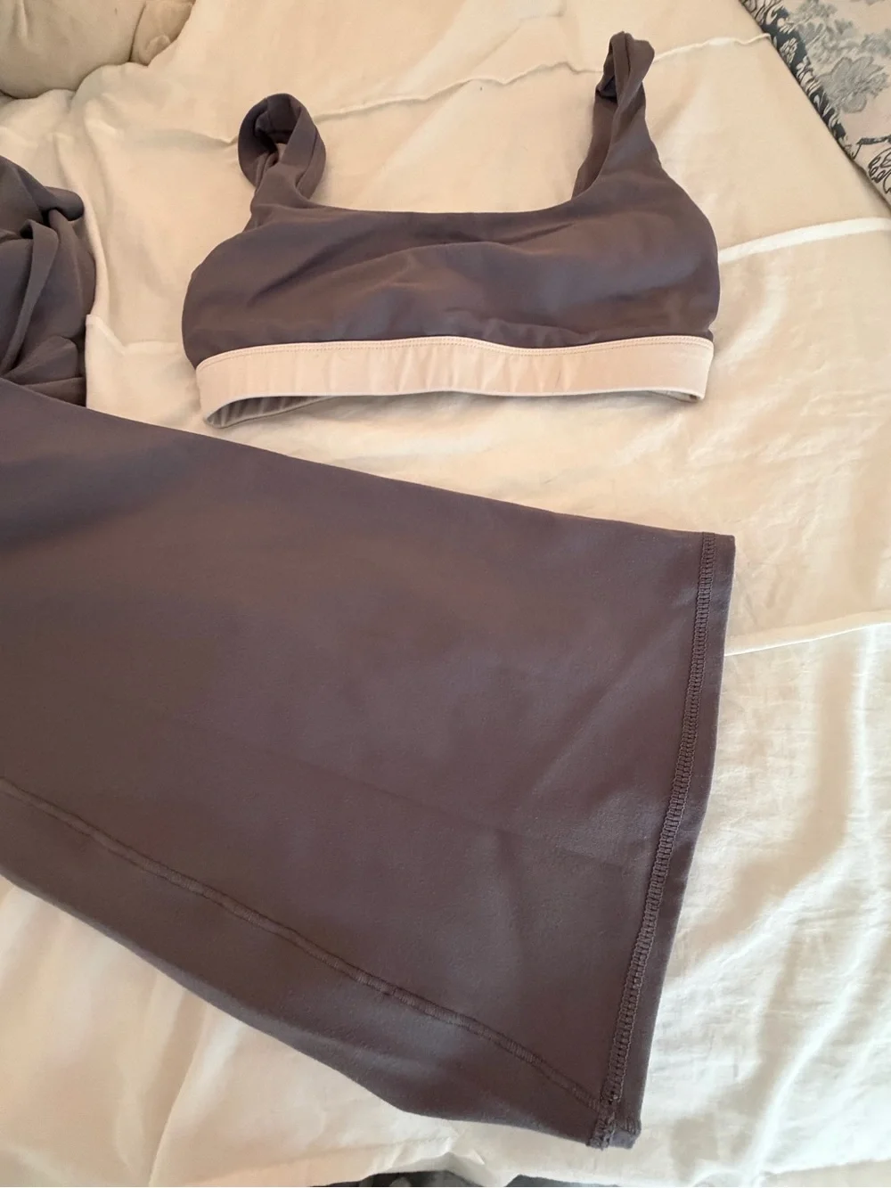 PACSUN 1980 Grey/Mauve Sports Bra & High-Waist Ruched Leggings Set